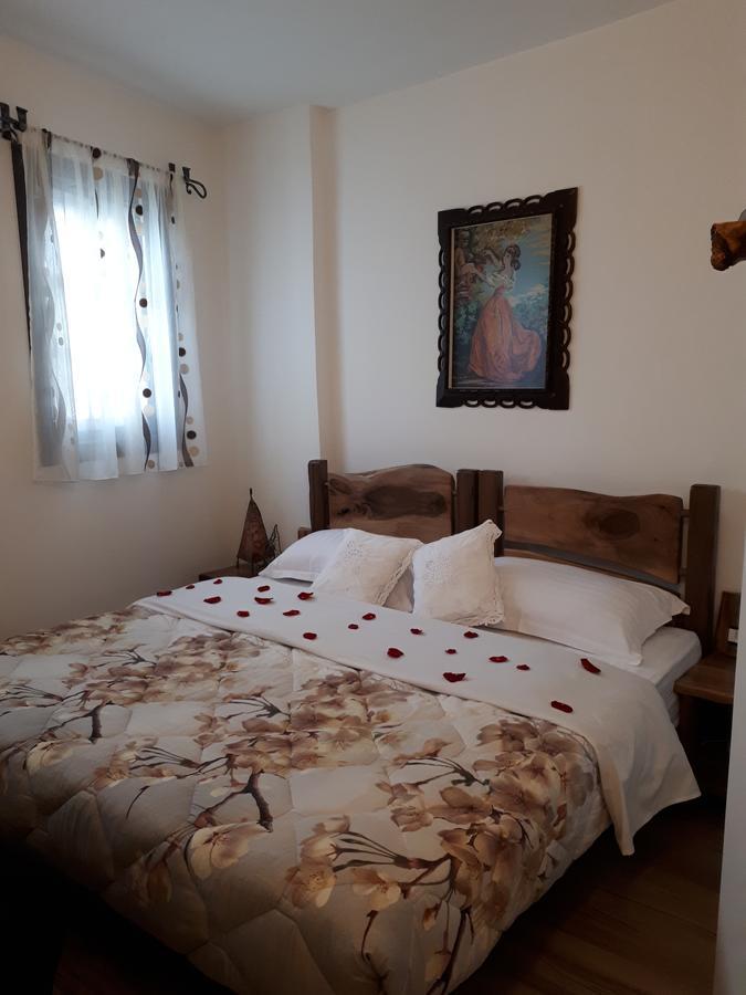 Hotel Omer Berat Exterior foto